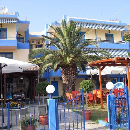 Kangaroo Hotel Mola Kalyva Exterior foto