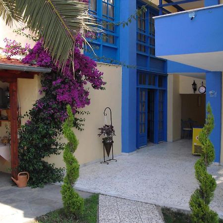 Kangaroo Hotel Mola Kalyva Exterior foto