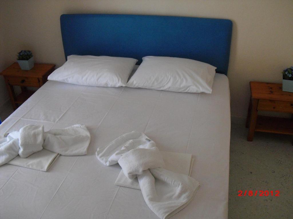 Kangaroo Hotel Mola Kalyva Cameră foto
