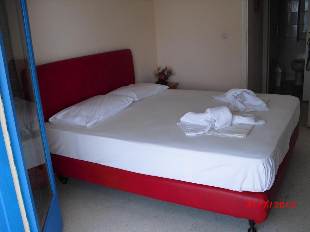 Kangaroo Hotel Mola Kalyva Cameră foto