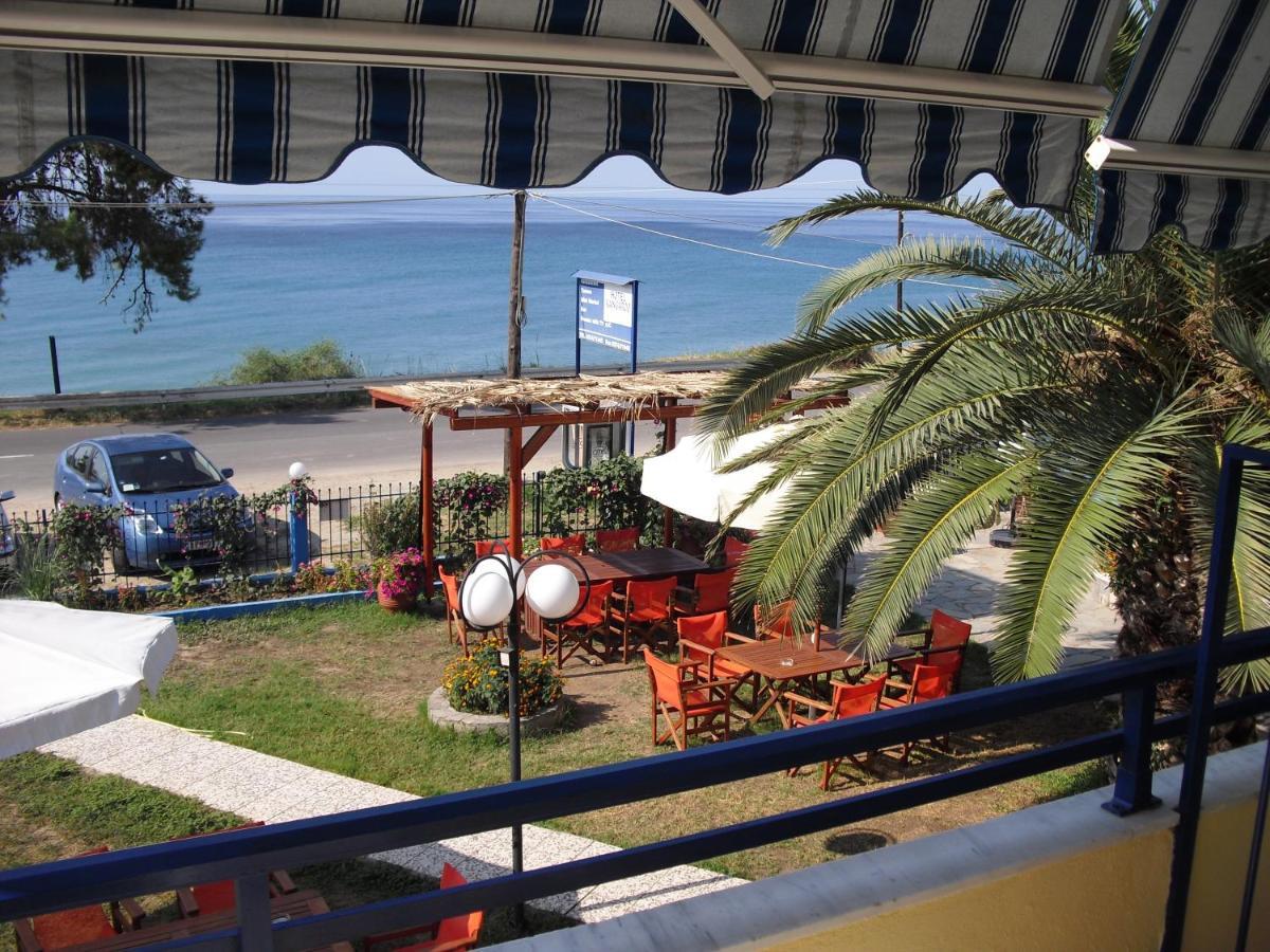Kangaroo Hotel Mola Kalyva Cameră foto